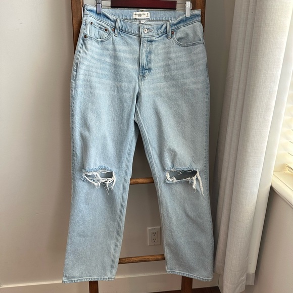 Abercrombie Curve Love Low Rise Baggy Jean - Picture 7 of 11